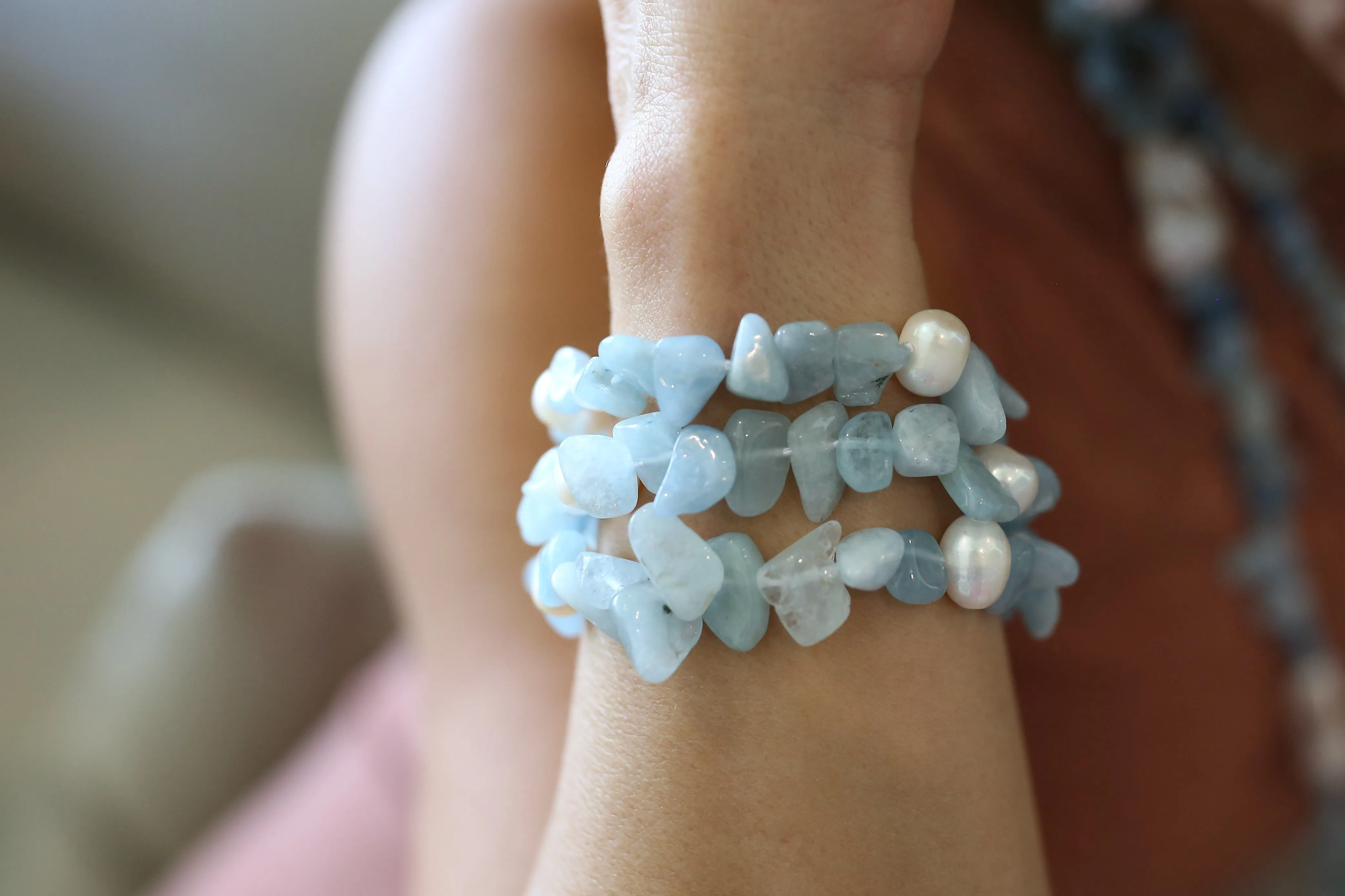 224-25 | AQUAMARINE & PEARL TRIPLE STRAND BRACELET