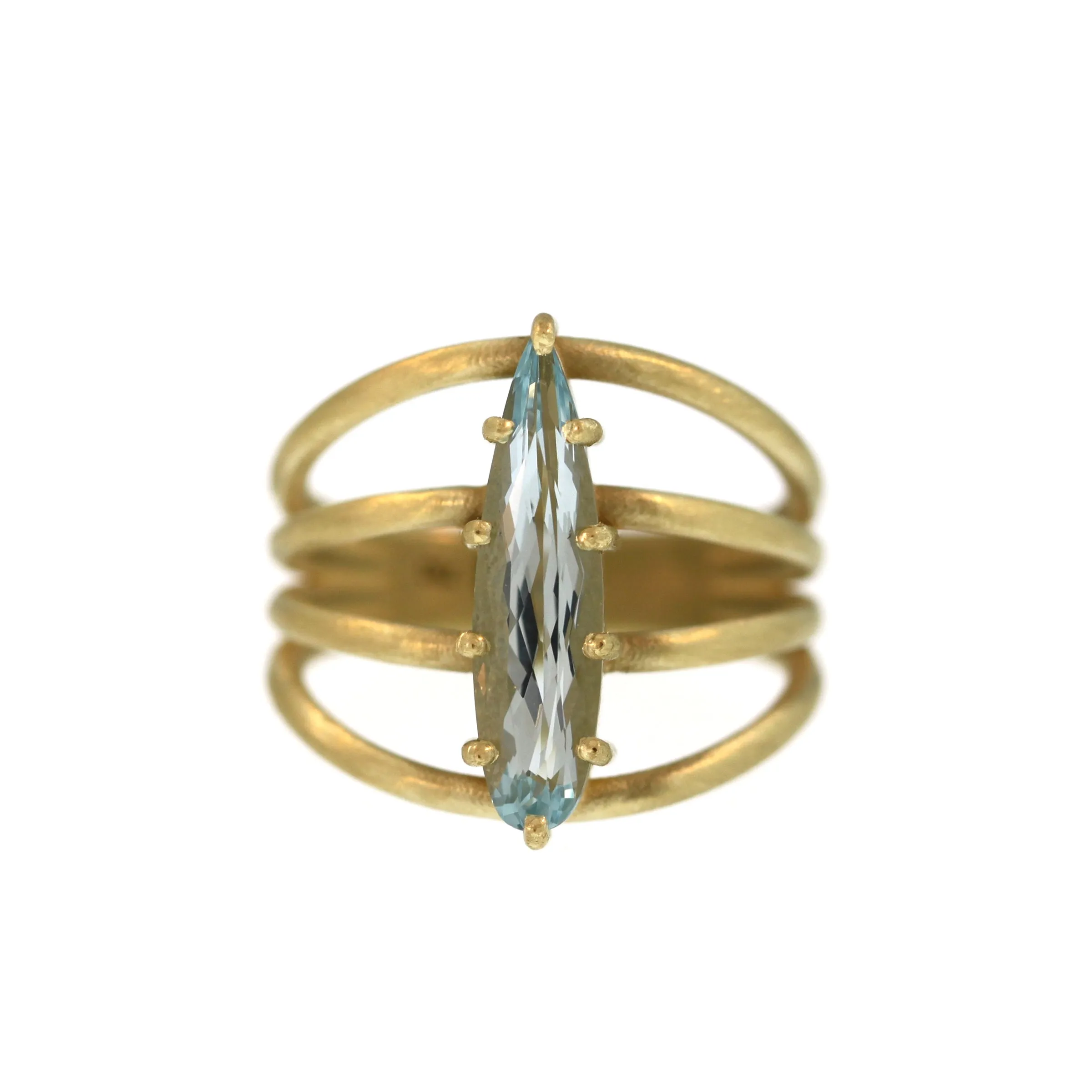 An Aquamarine Vertebrate Ring