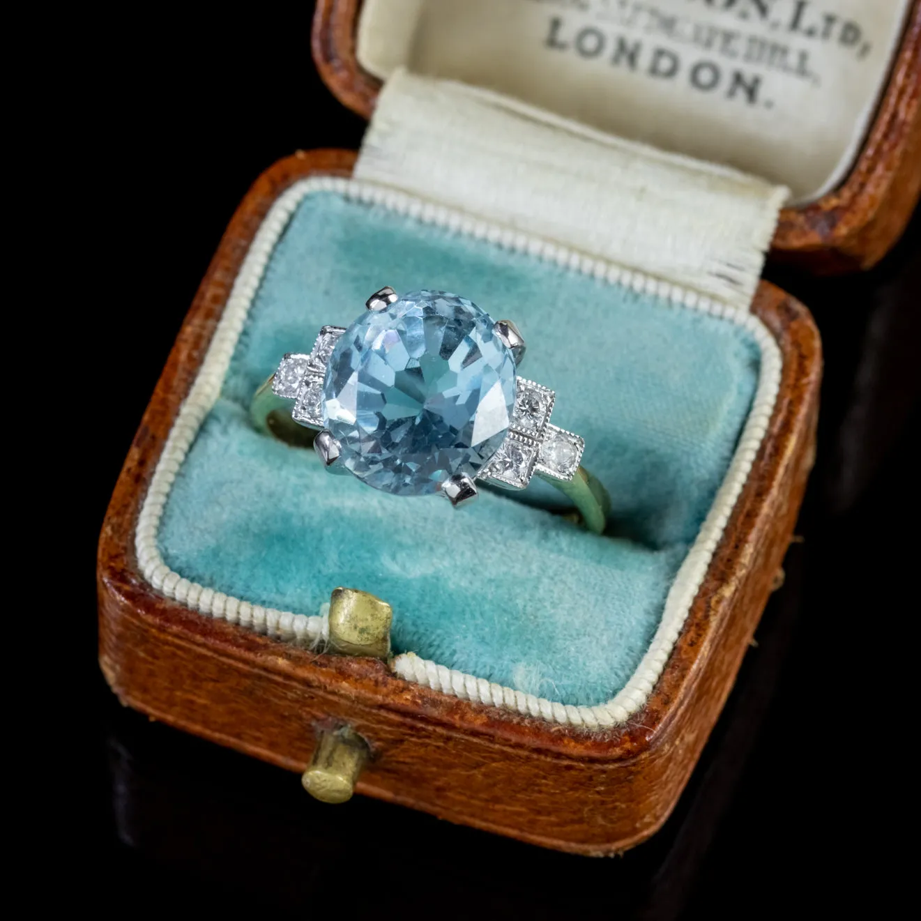 Aquamarine Diamond 18Ct Gold Ring 5.25Ct Aquamarine 0.40Ct Diamond