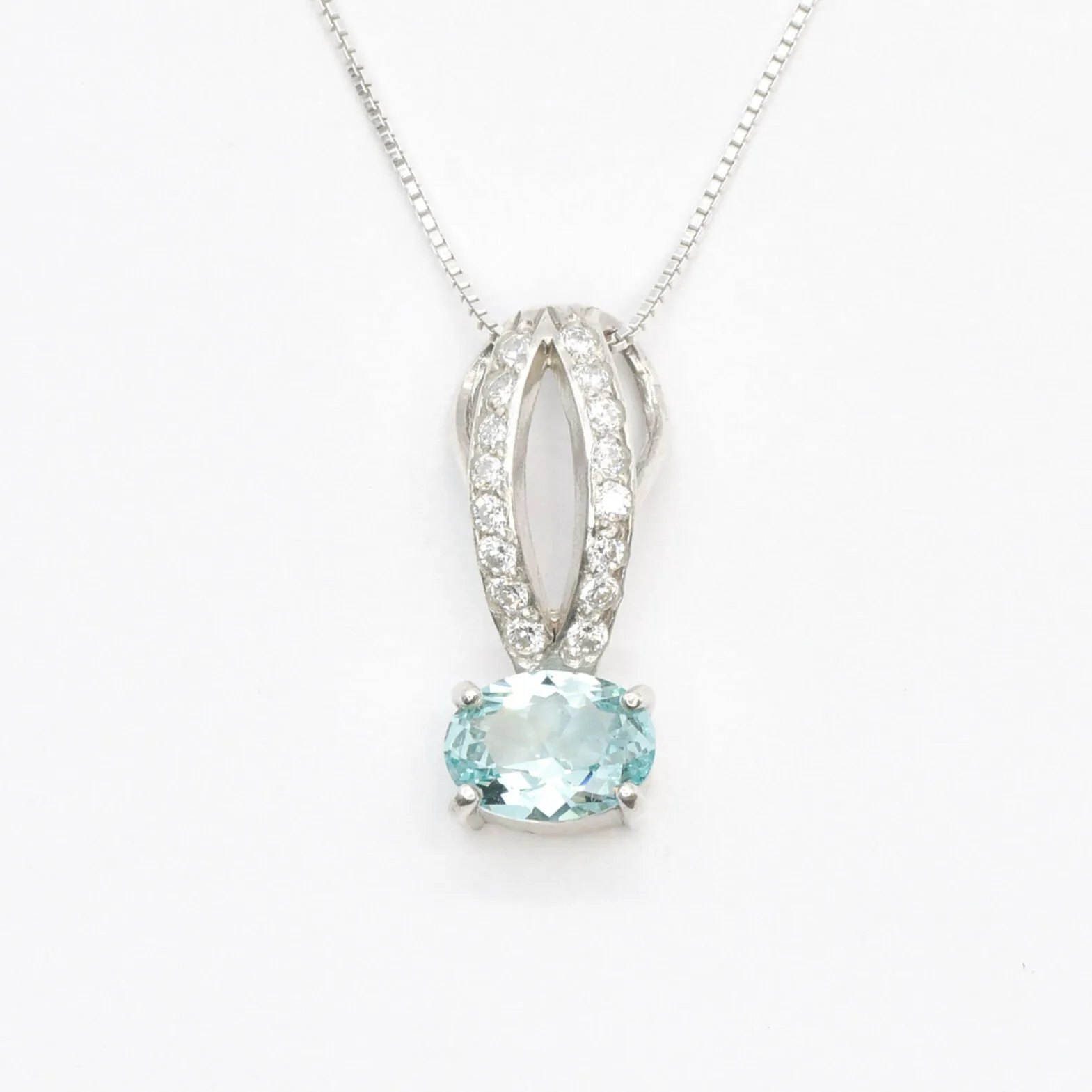 Aquamarine Pendant - Blue Aqua Necklace - Classy Vintage Necklace