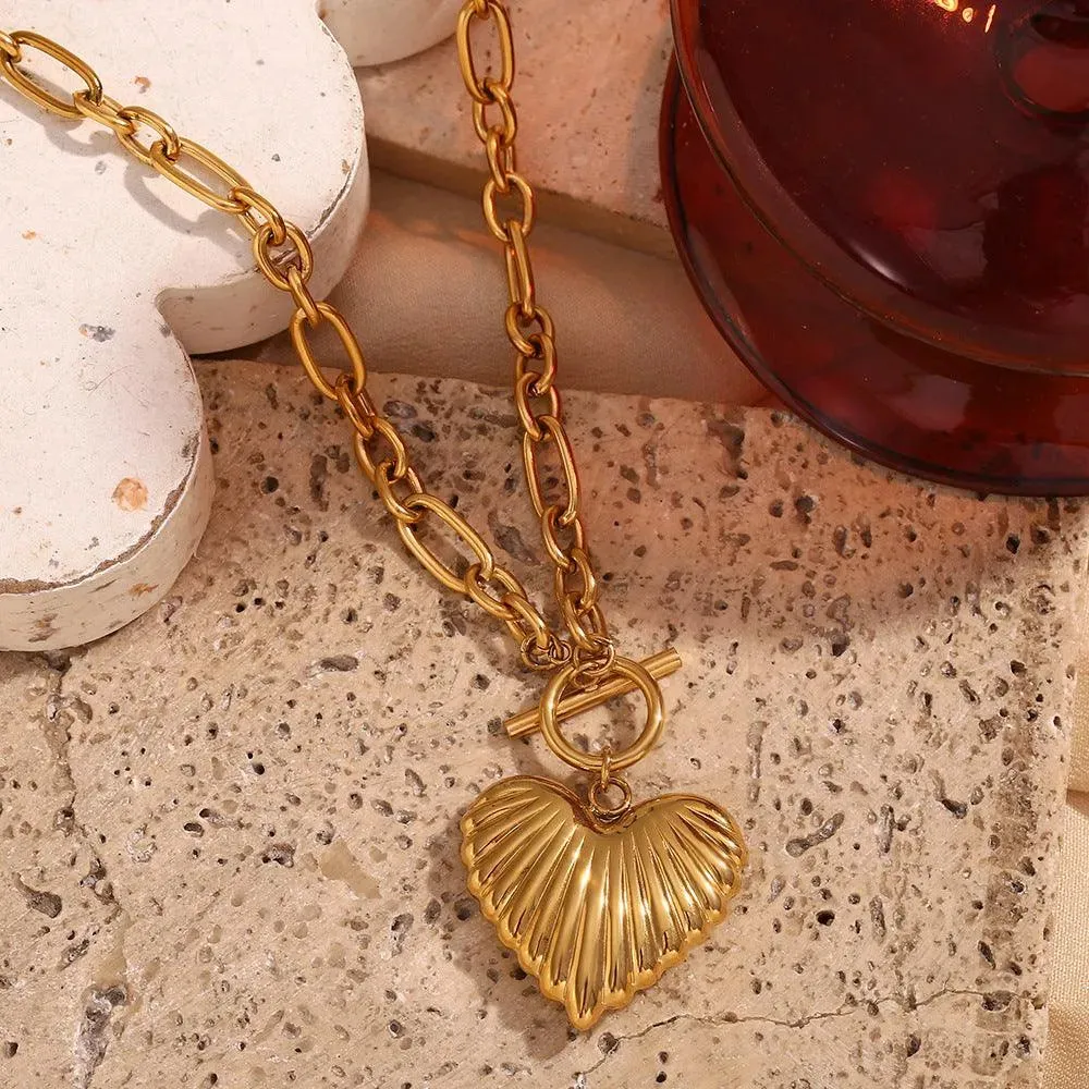 Chunky Chain Heart Pendant Necklace – Statement Jewellery for Women