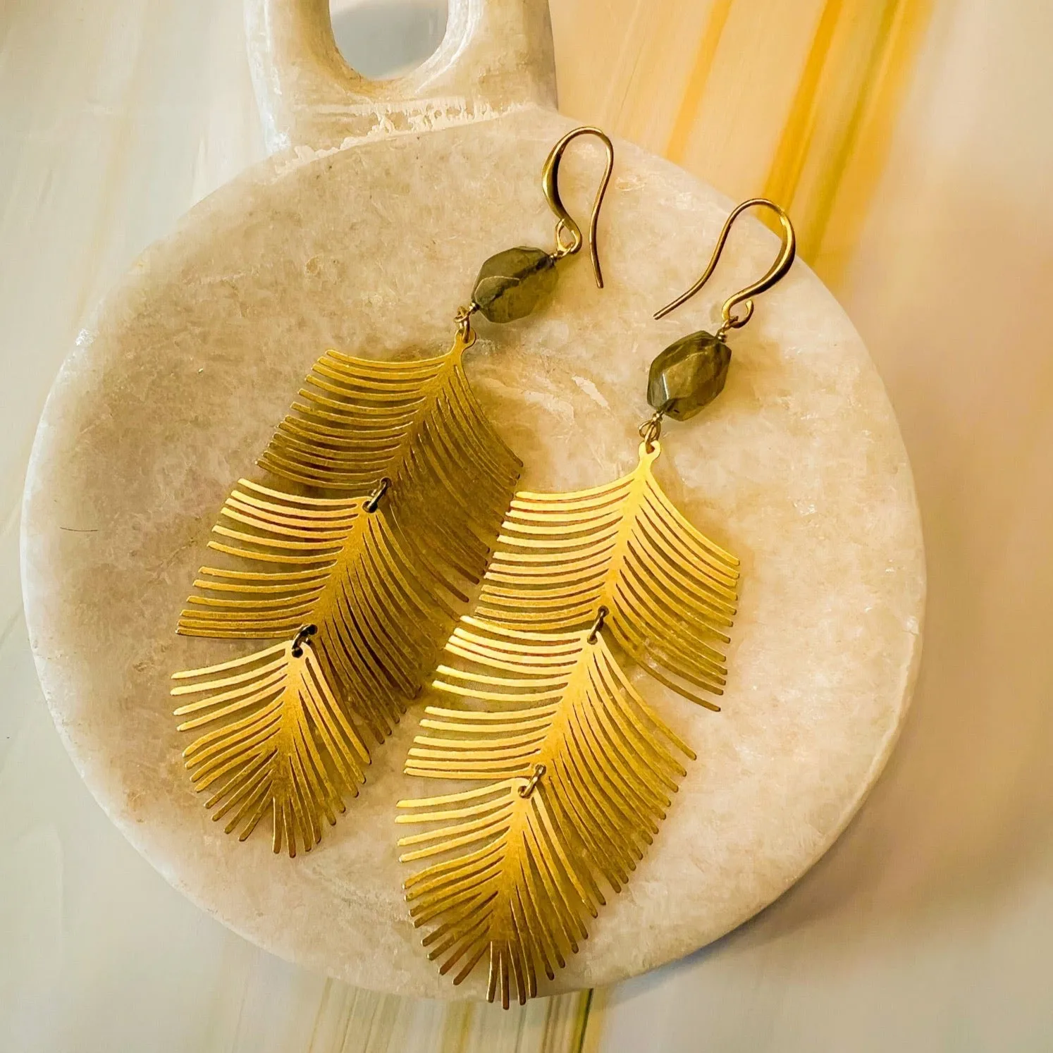 Foresta: Long dancing Feather Earring