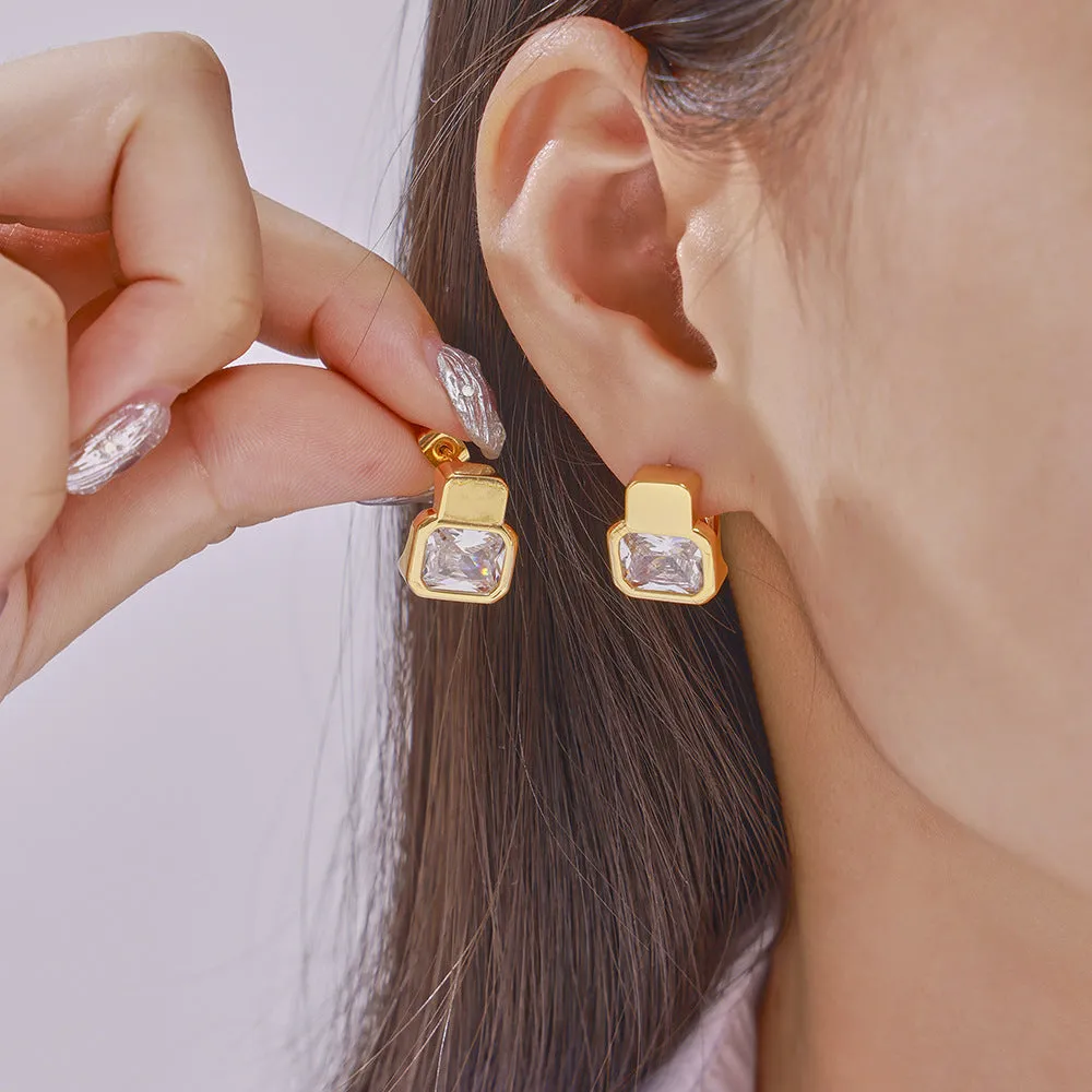 Geometric Zircon Copper Stud Earrings with Wide-Sided Design