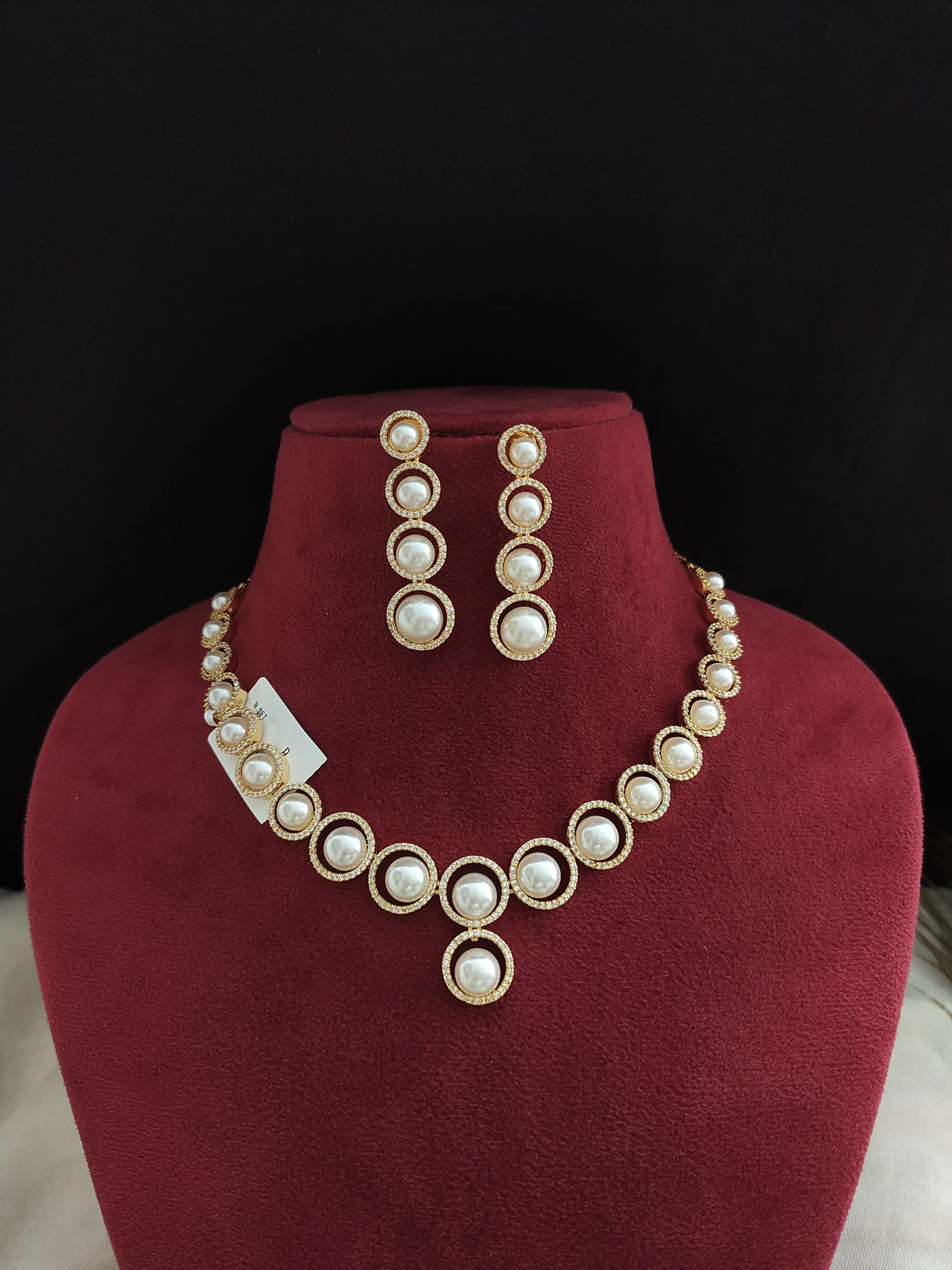 Gold Plated Zircon Necklace With Matching jewelry