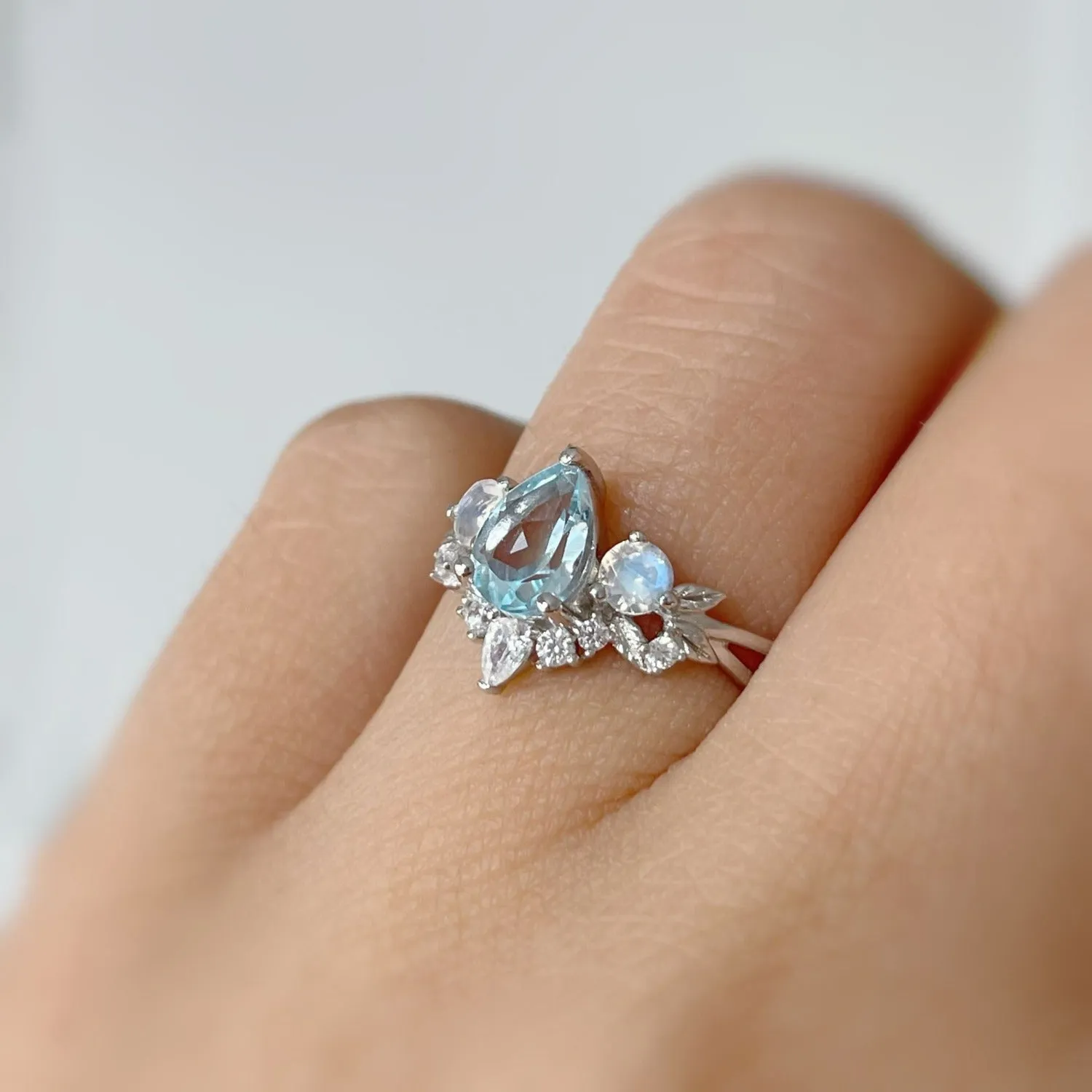 Laurel Grove Aquamarine Moonstone Ring©