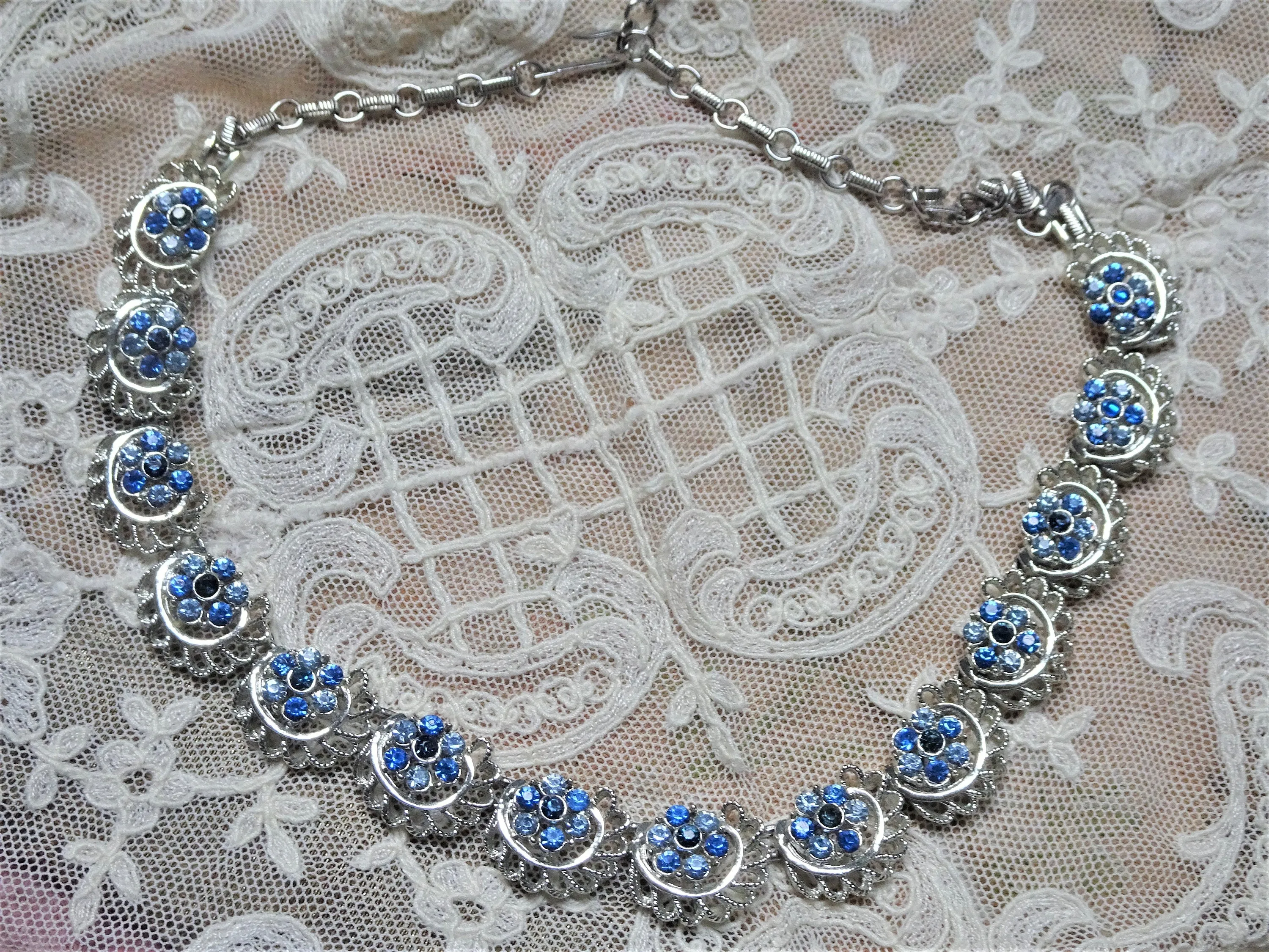 LOVELY Mid Century Necklace,Sparkling Faceted Blue Crystal Glass Stones,Silver Tone Metal,Bridal Jewelry,Collectible Vintage Jewelry