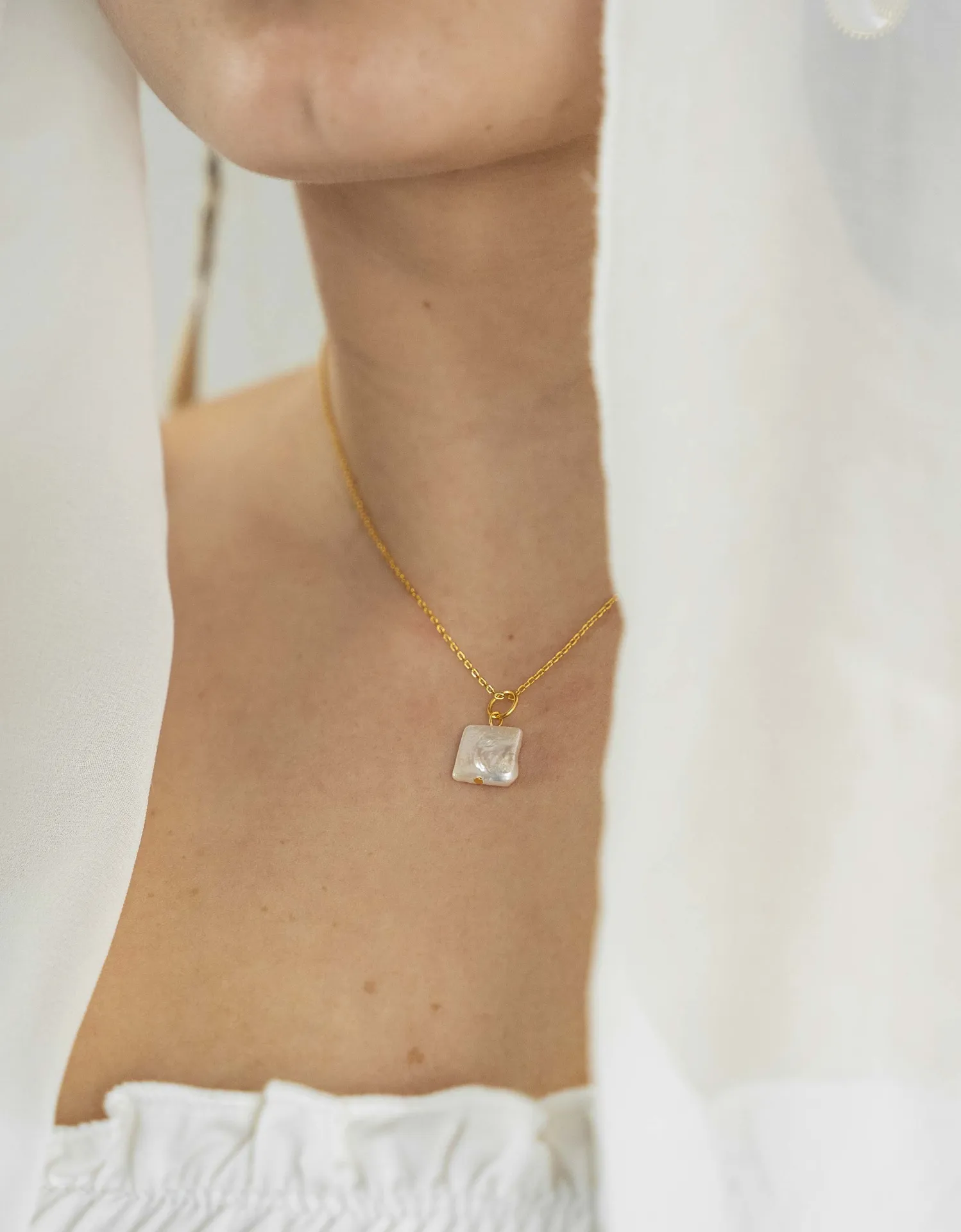 Square Pendant Pearl Necklace | Elegant Accessory for Any Outfit