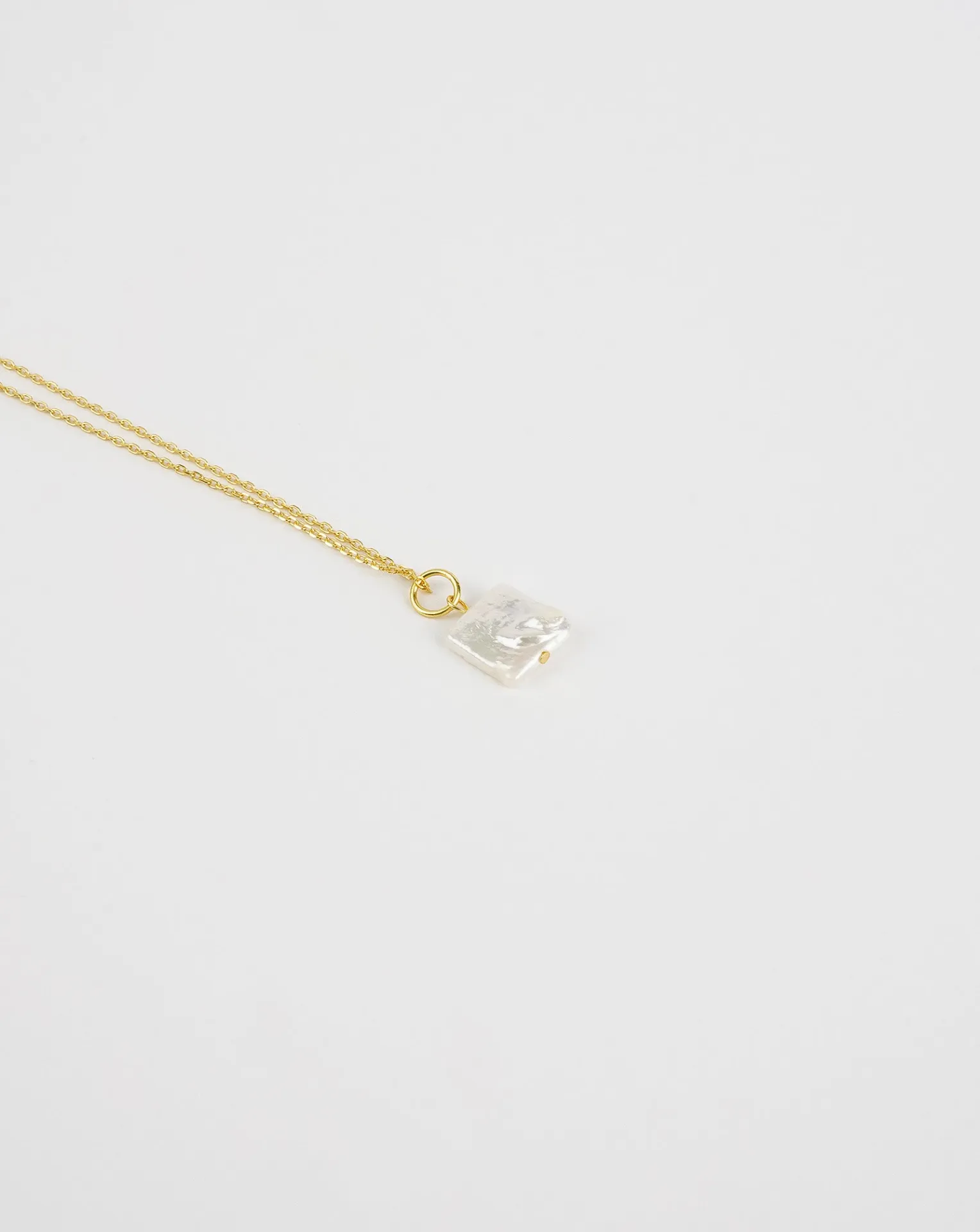 Square Pendant Pearl Necklace | Elegant Accessory for Any Outfit